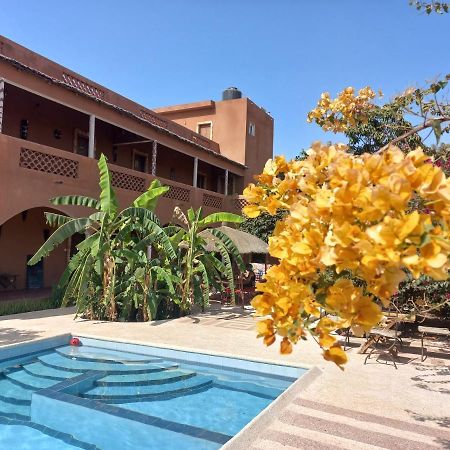 Begue Pokai Hostel Toubab Dialaw Exterior foto