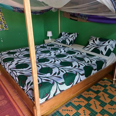 Begue Pokai Hostel Toubab Dialaw Exterior foto
