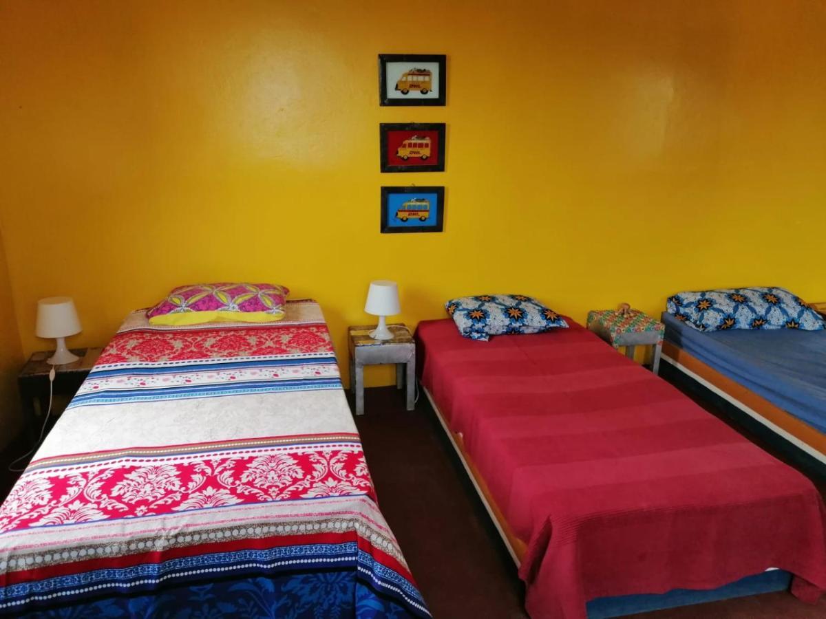 Begue Pokai Hostel Toubab Dialaw Exterior foto