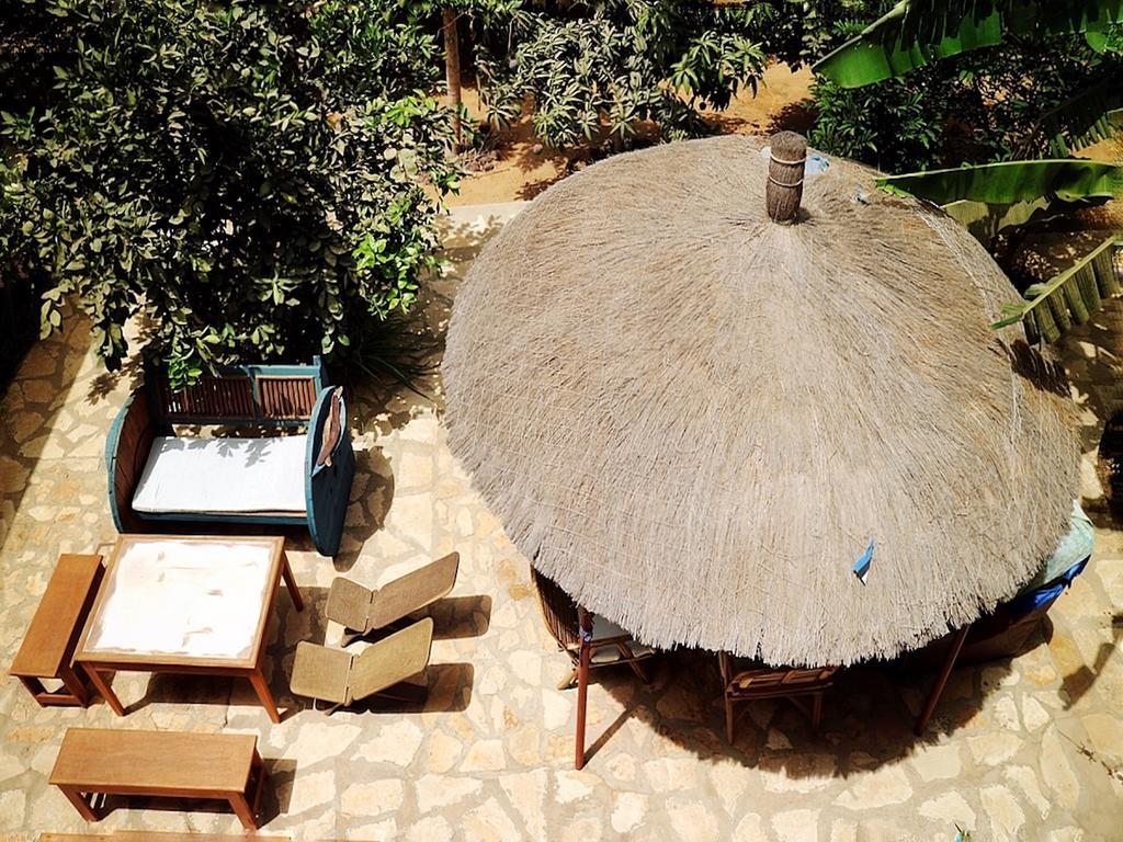 Begue Pokai Hostel Toubab Dialaw Exterior foto