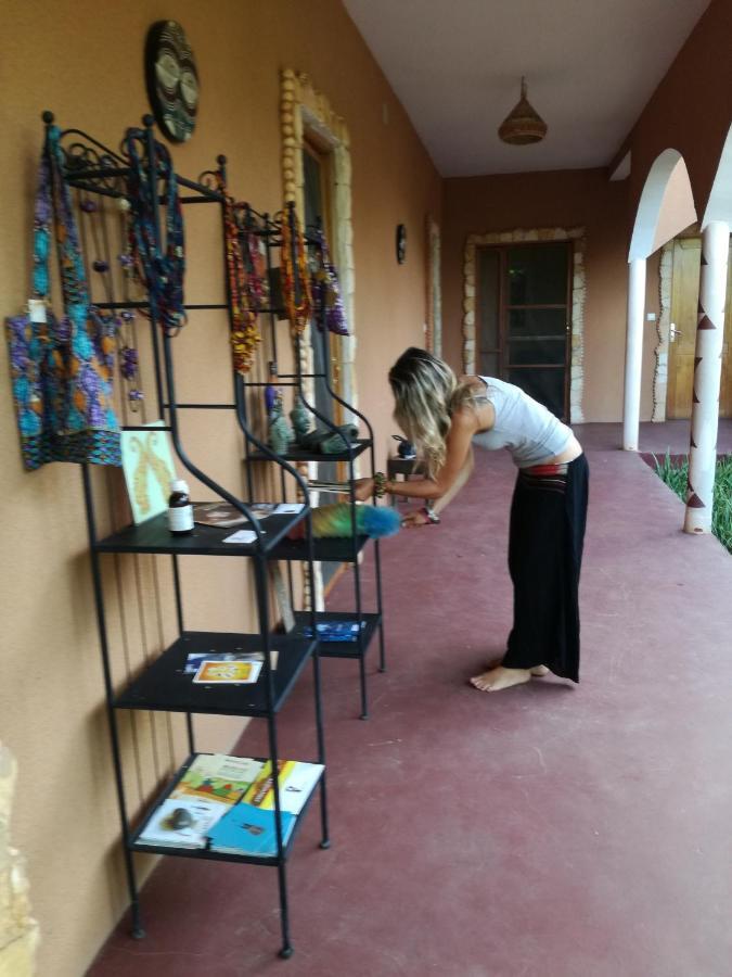 Begue Pokai Hostel Toubab Dialaw Exterior foto